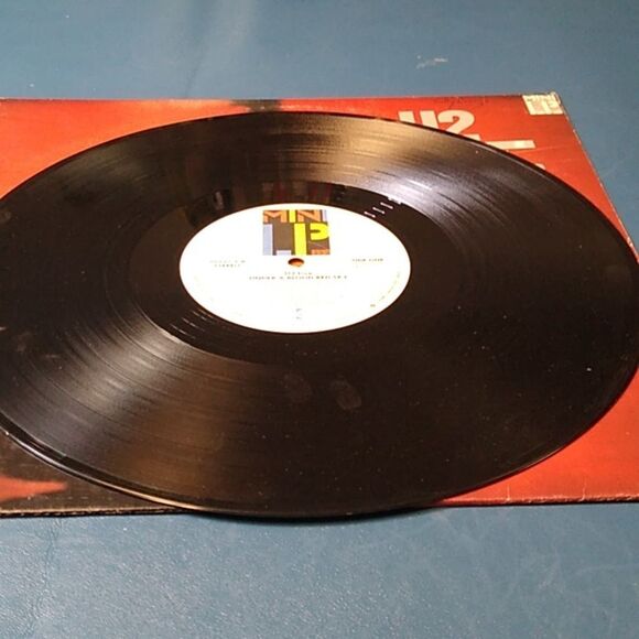 U2 'Under a Blood Red Sky' Vinyl Record - Picture 7 of 10